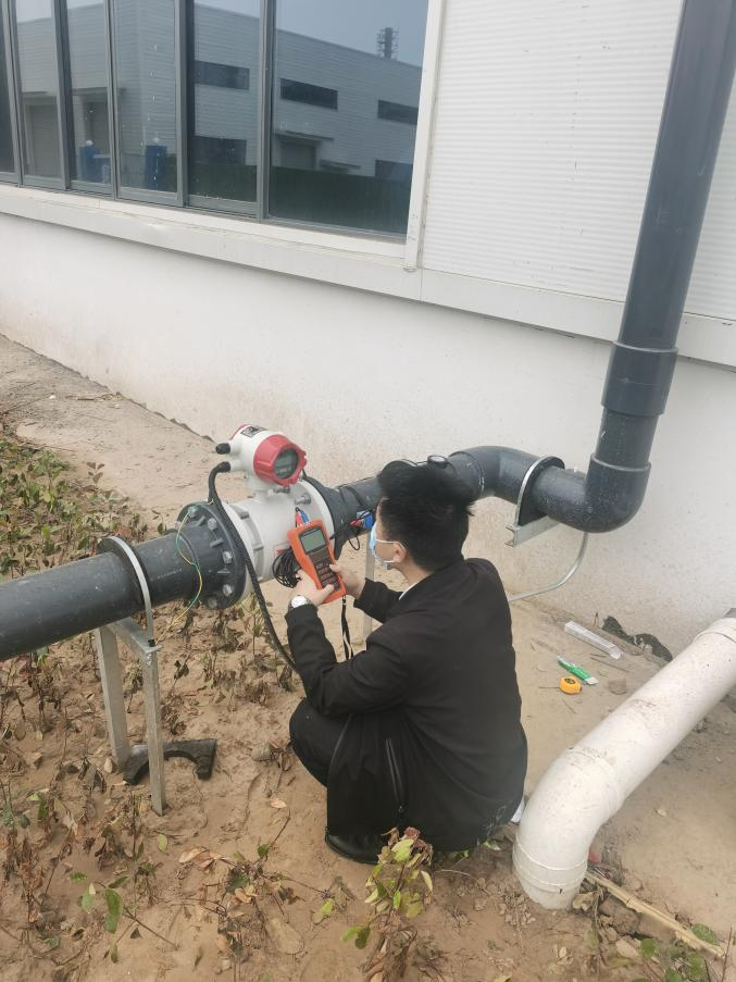 驅(qū)車千里，現(xiàn)場服務(wù)！客戶說，選美控果然沒錯